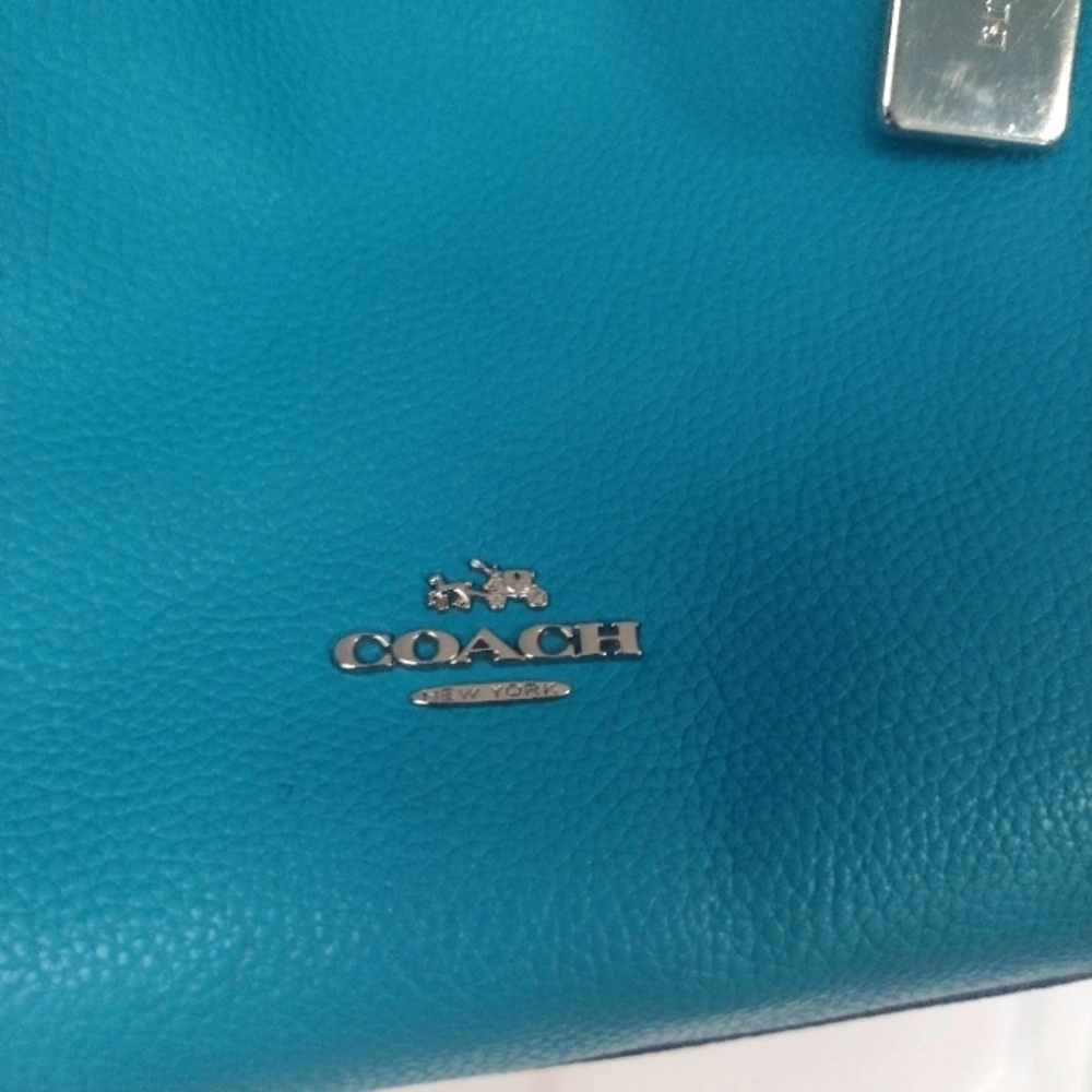 Coach Edie 31 Shoulder Bag Pebble Leather - Picture 12 of 16